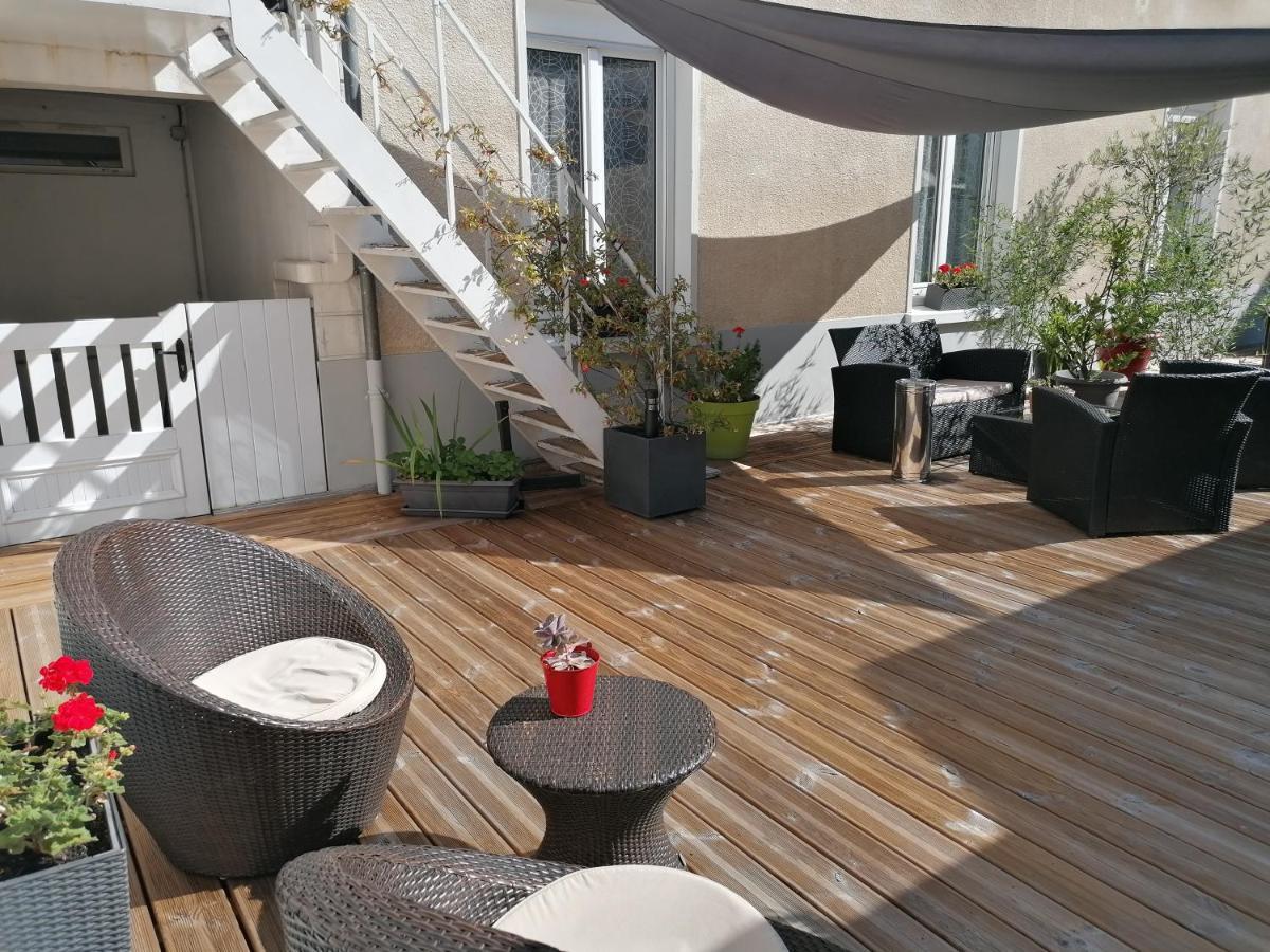 Hotel Le Charleston เลอม็องส์ ภายนอก รูปภาพ